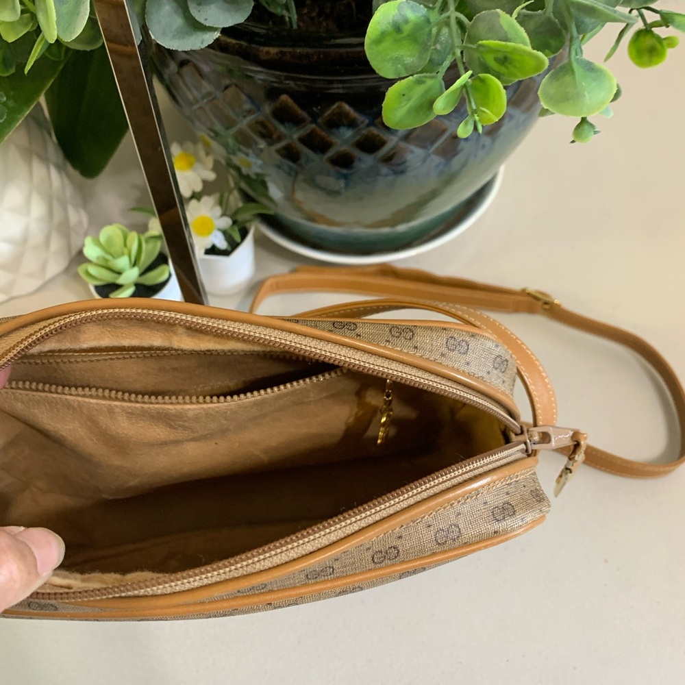 ๐๐ Vintage GUCCI Crossbody Brown Leather Bag - Picture 8 of 10